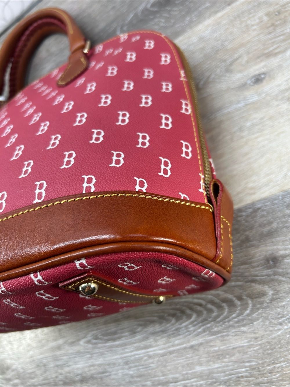 7144 Dooney & Bourke Boston Red Sox dome satchel 268887144 - Picture 11 of 14